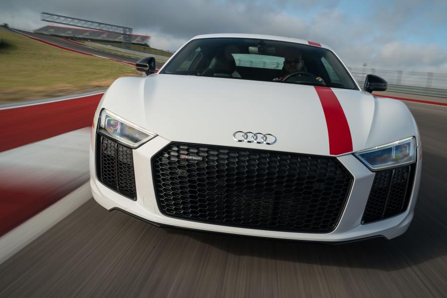  Audi R8 V10 RWS 2018 года  (NA) (фото 4 из 6)